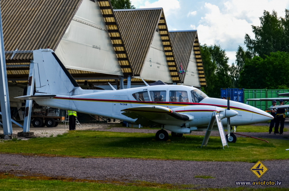 Piper PA-23-250 Aztec E